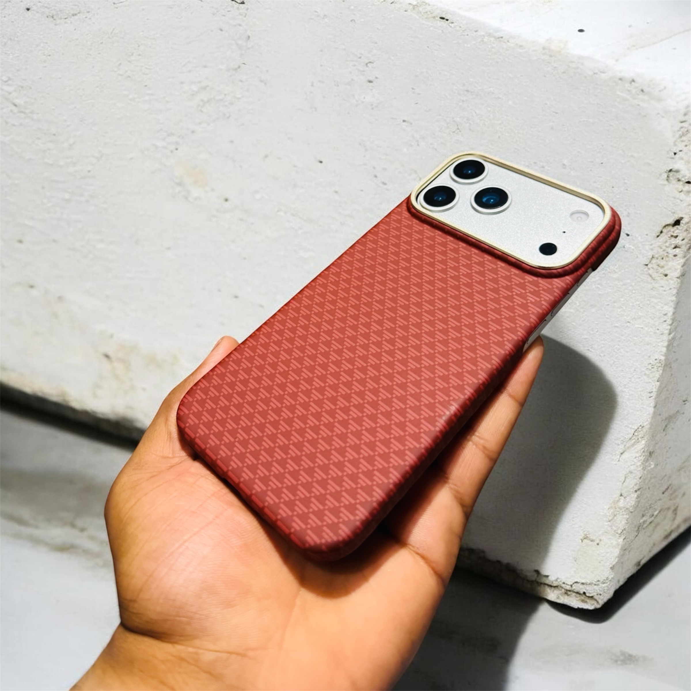 CARBON CASE FOR 17 PRO MAX - Image 2