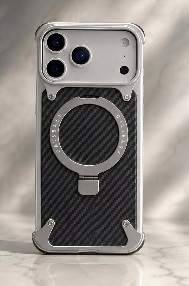 IPHONE 17 PRO MAX Premium Metal Carbon Fibre MagSafe Case