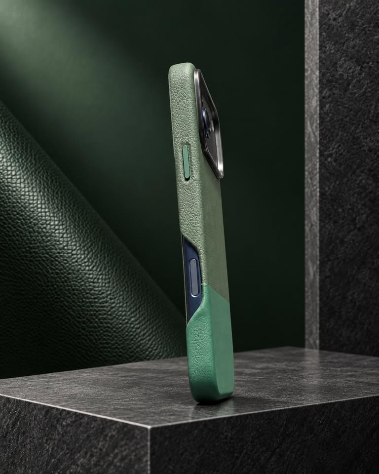 Iphone 17/18 Pro Max Dual-Tone Textured Case – Sage & Emerald Green - Image 4